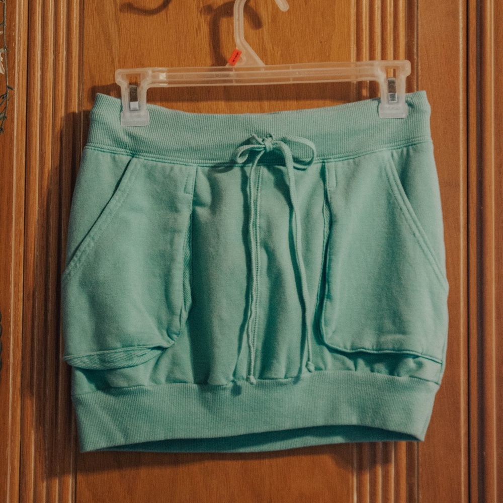 Slouchy mini skirt with pockets marina teal